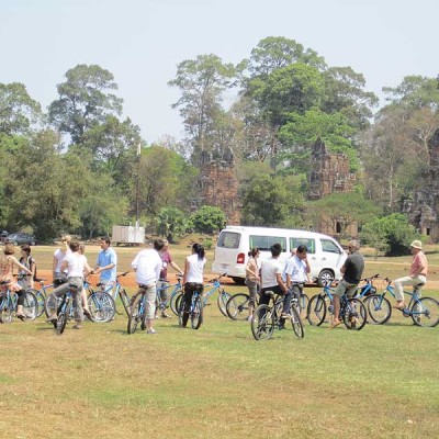 Angkor cycling tour in Siemreap