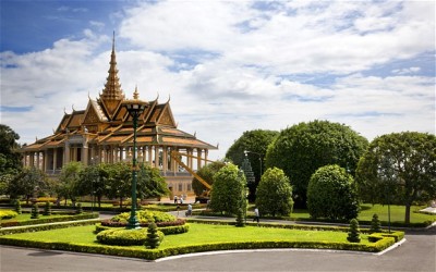 golden pagoda cambodia