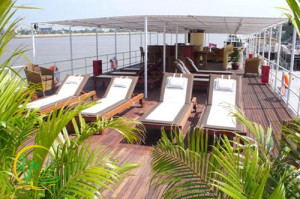 Toum Tio Cruise Sundeck